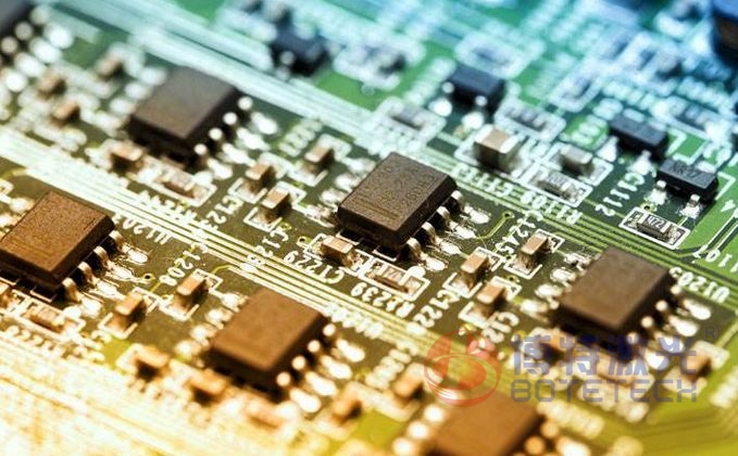 紫外激光打標機PCB板冷加工鐳雕優(yōu)勢